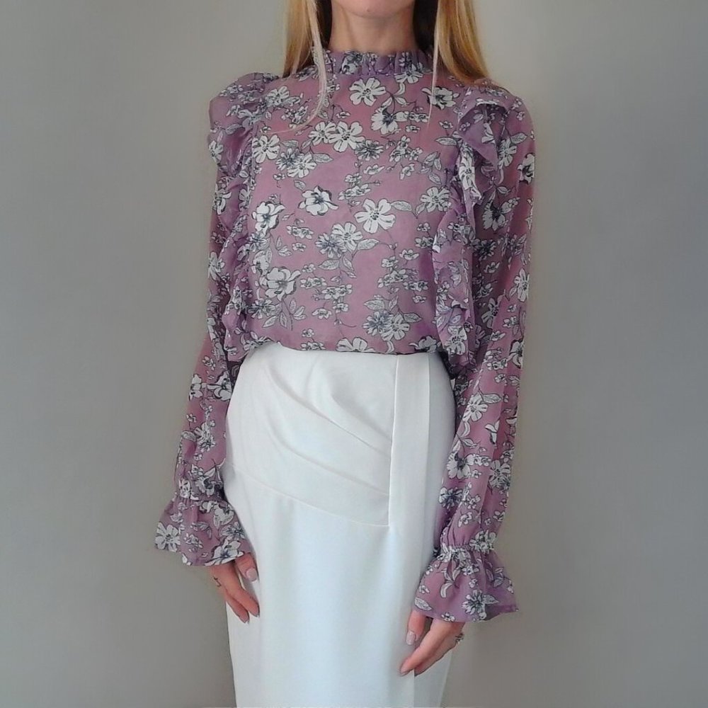Host Pick! Lilac & Floral Blouse / Ruffle Collar & Sleeves / Size: S